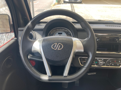 ステアリング（左ハンドル使用）